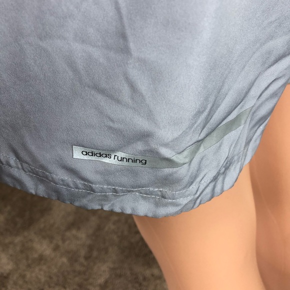 Women’s Adidas Grey Running Shorts L - Picture 6 of 8